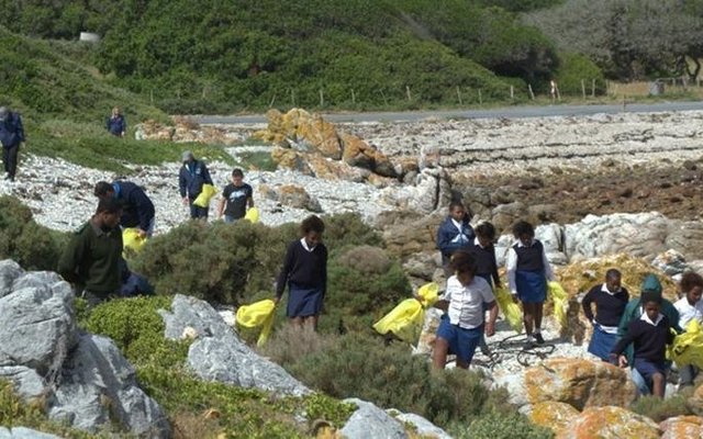 Gansbaai Giving Nature a future through our youth_1